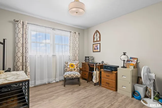 $210,000 | 614 East Walnut Street, Chatham, IL 62629