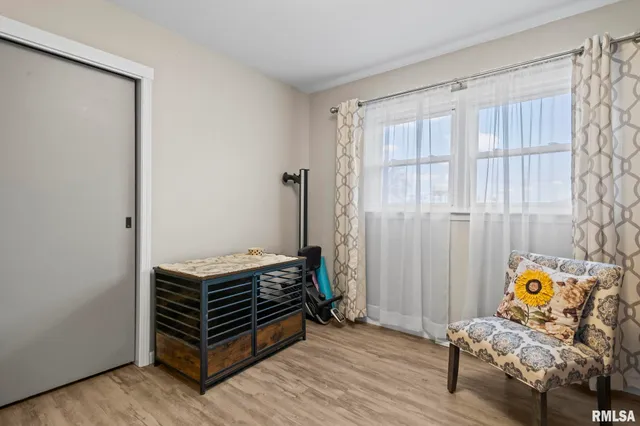 $210,000 | 614 East Walnut Street, Chatham, IL 62629