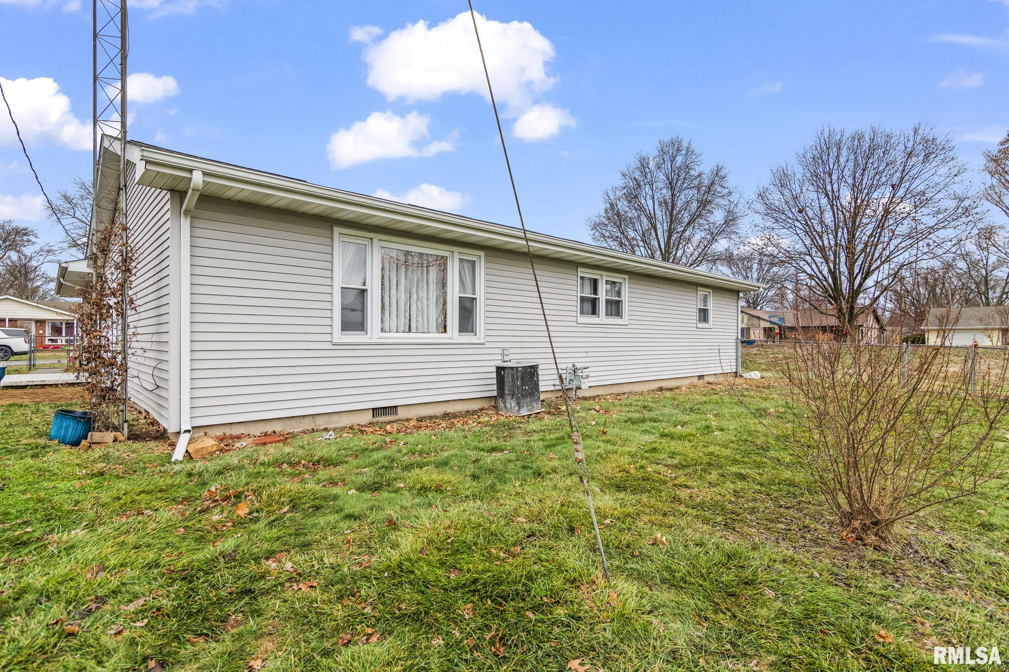 614 East Walnut Street Chatham, IL 62629 - Photo 36 of 38