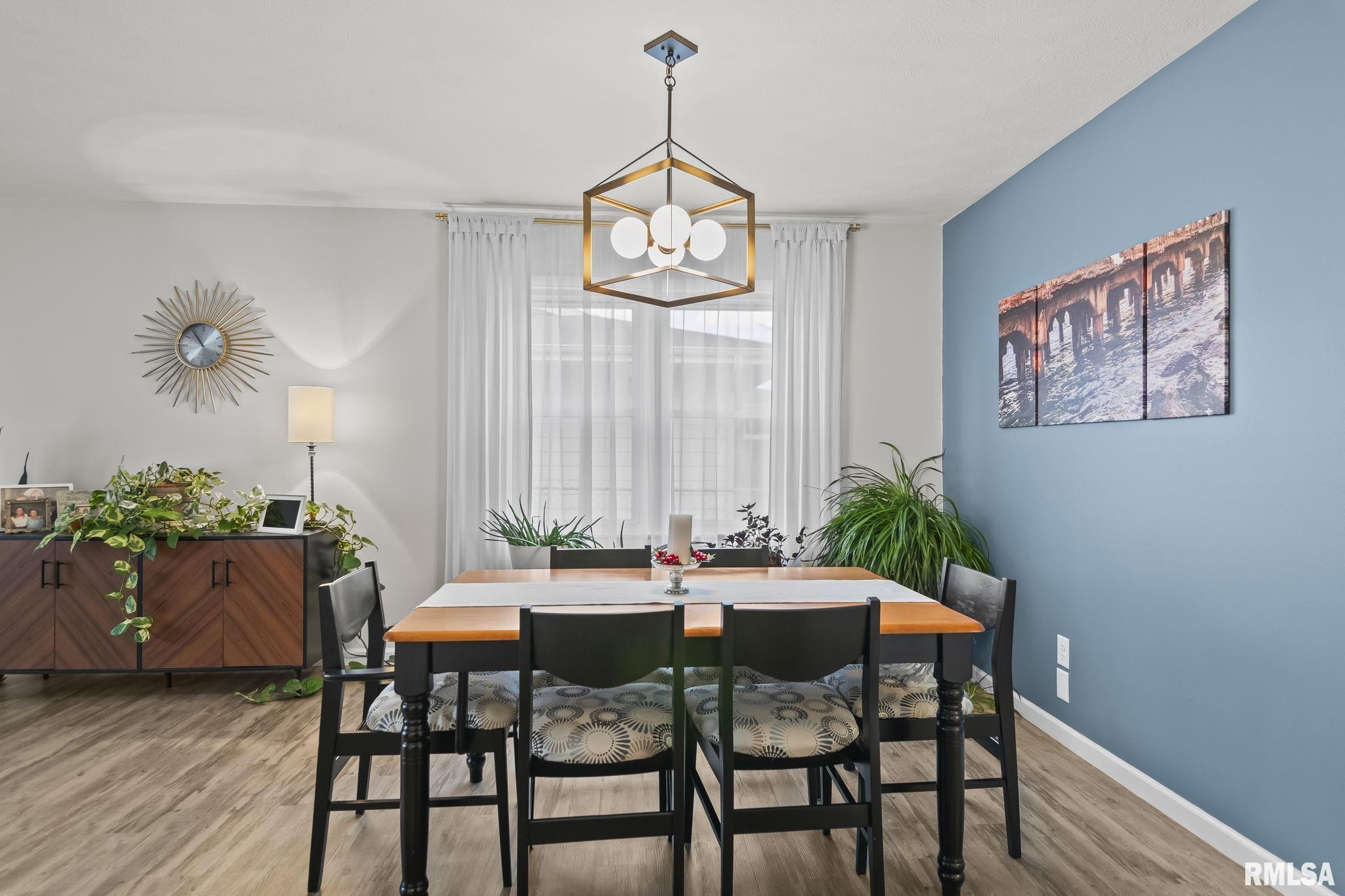 614 East Walnut Street Chatham, IL 62629 - Photo 9 of 38