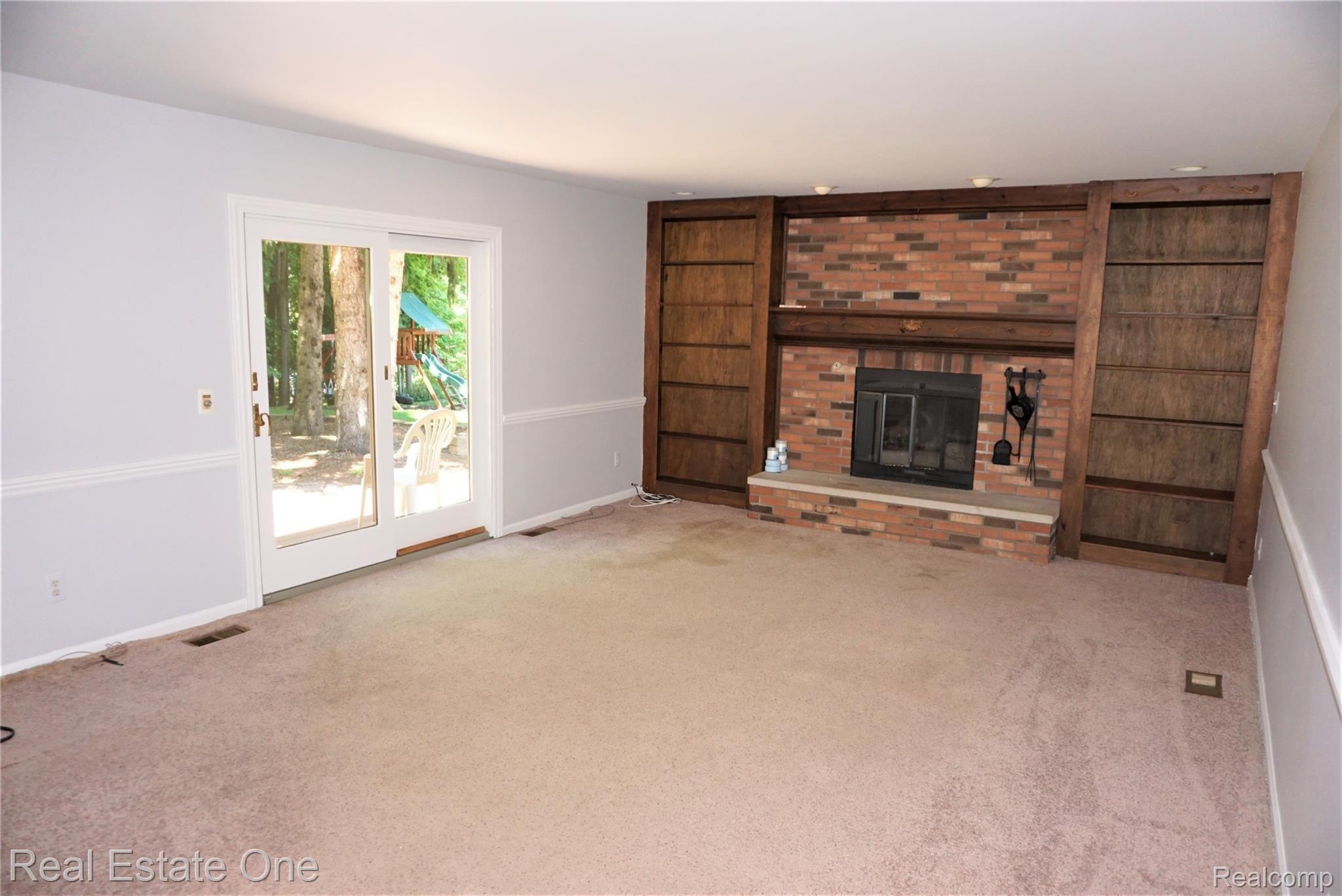 872 Ravine Terrace Drive Rochester, MI 48307 - Photo 12 of 18 DSC01837 (2).JPG