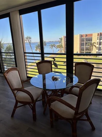 $2,000 | 3442 Northeast Causeway Boulevard, Unit 401, Jensen Beach, FL 34957
