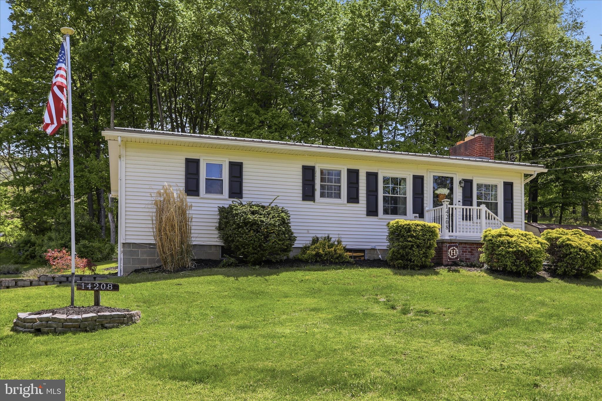 14208 Kings Grove Road Ellerslie, MD 21529 - Photo 2 of 34