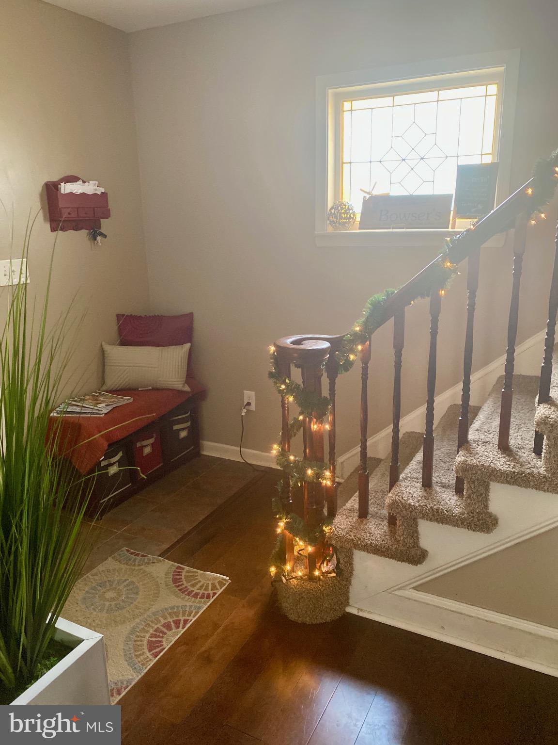 1755 Rockwell Road Abington, PA 19001 - Photo 3 of 19 a room with a table