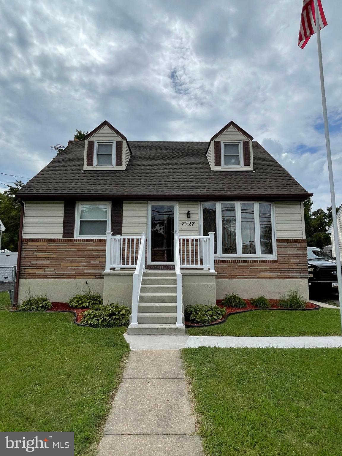 7527 North Point Road Baltimore, MD 21219 - Photo 1 of 40 Front View