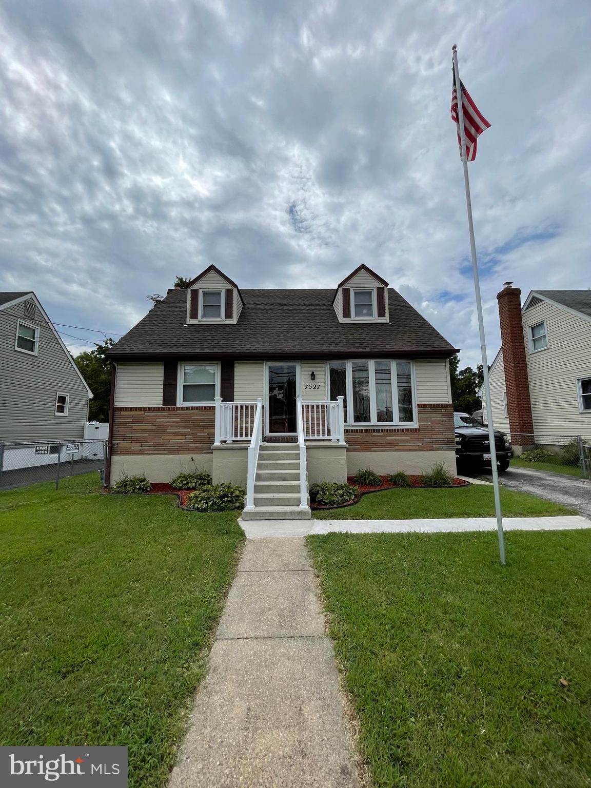 7527 North Point Road Baltimore, MD 21219 - Photo 2 of 40 Front View