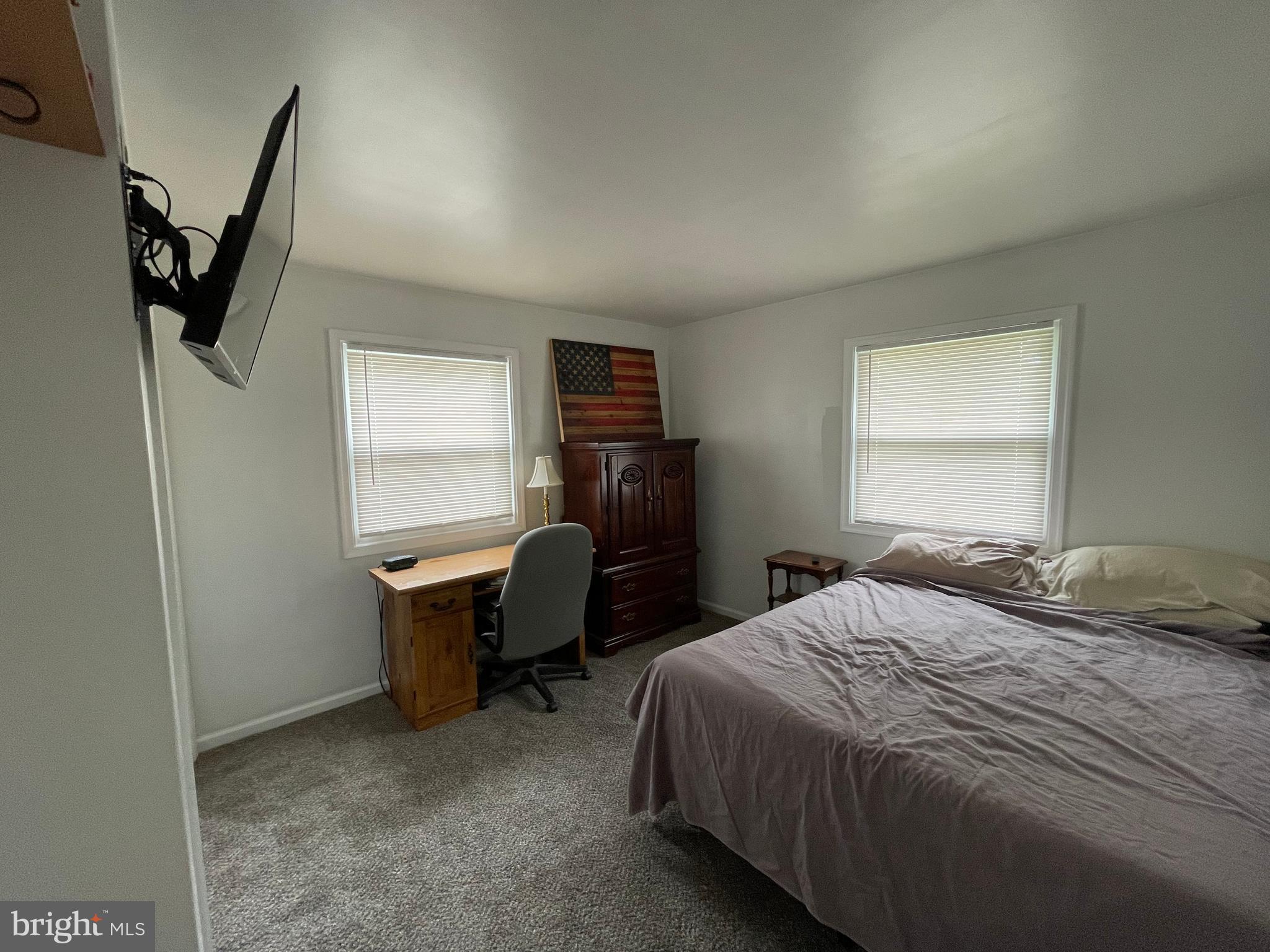 7527 North Point Road Baltimore, MD 21219 - Photo 17 of 40 Bedroom # 1