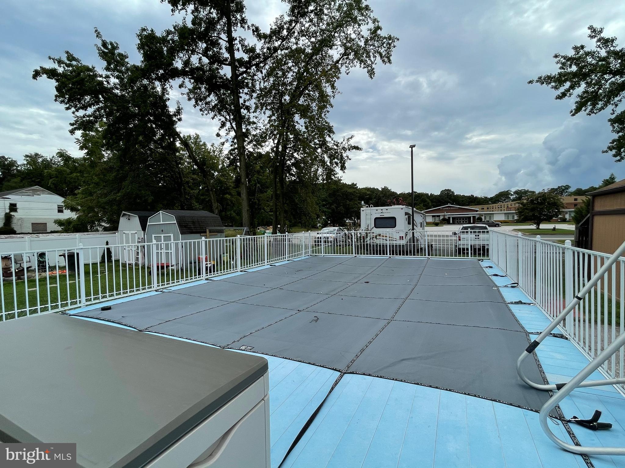 7527 North Point Road Baltimore, MD 21219 - Photo 35 of 40 Above ground Pool
