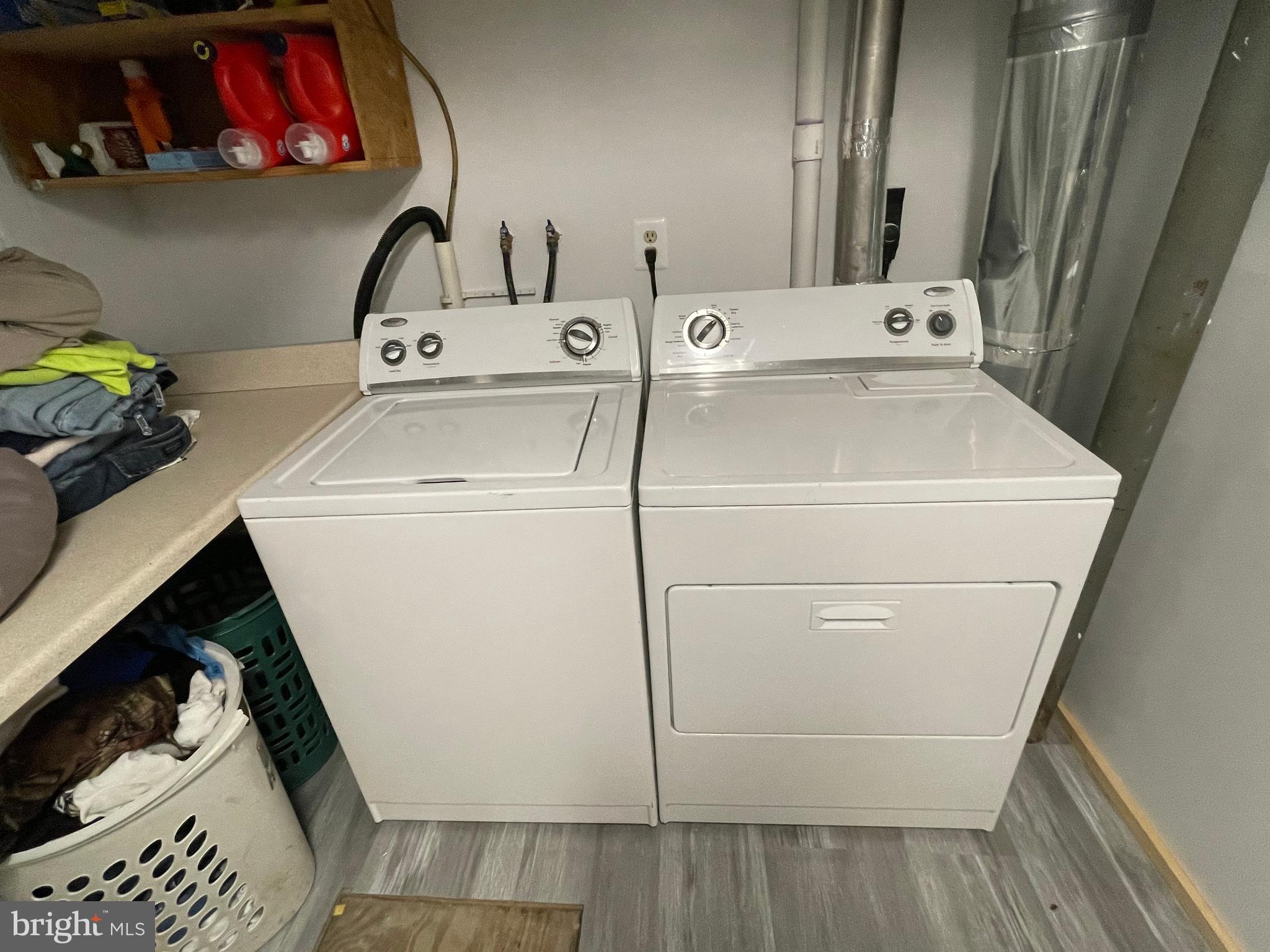 7527 North Point Road Baltimore, MD 21219 - Photo 40 of 40 Washer & Dryer Convey