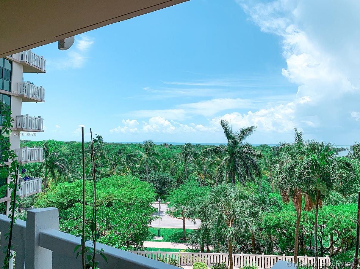 1121 Crandon Boulevard, Unit D404 Key Biscayne, FL 33149 - Photo 12 of 27