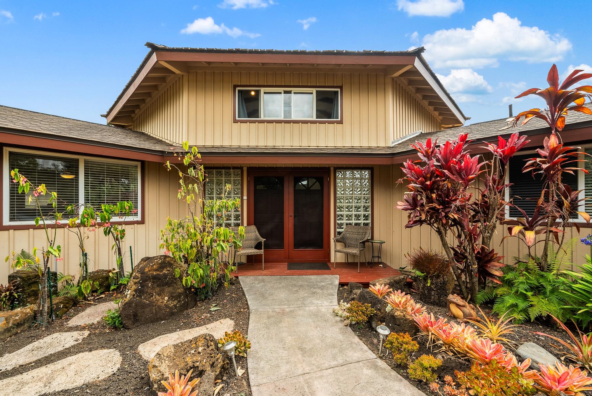 20 Pea Place Kula, HI 96790 - Photo 38 of 49 a front view of a house