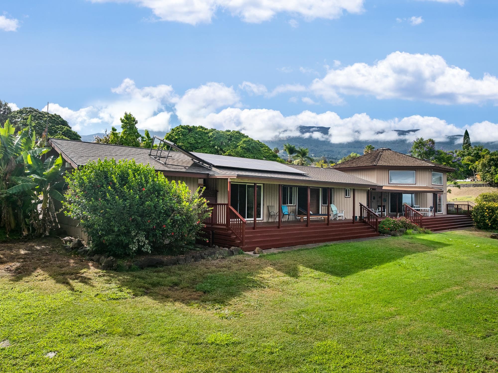 20 Pea Place Kula, HI 96790 - Photo 44 of 49 a front view of house with yard and green space