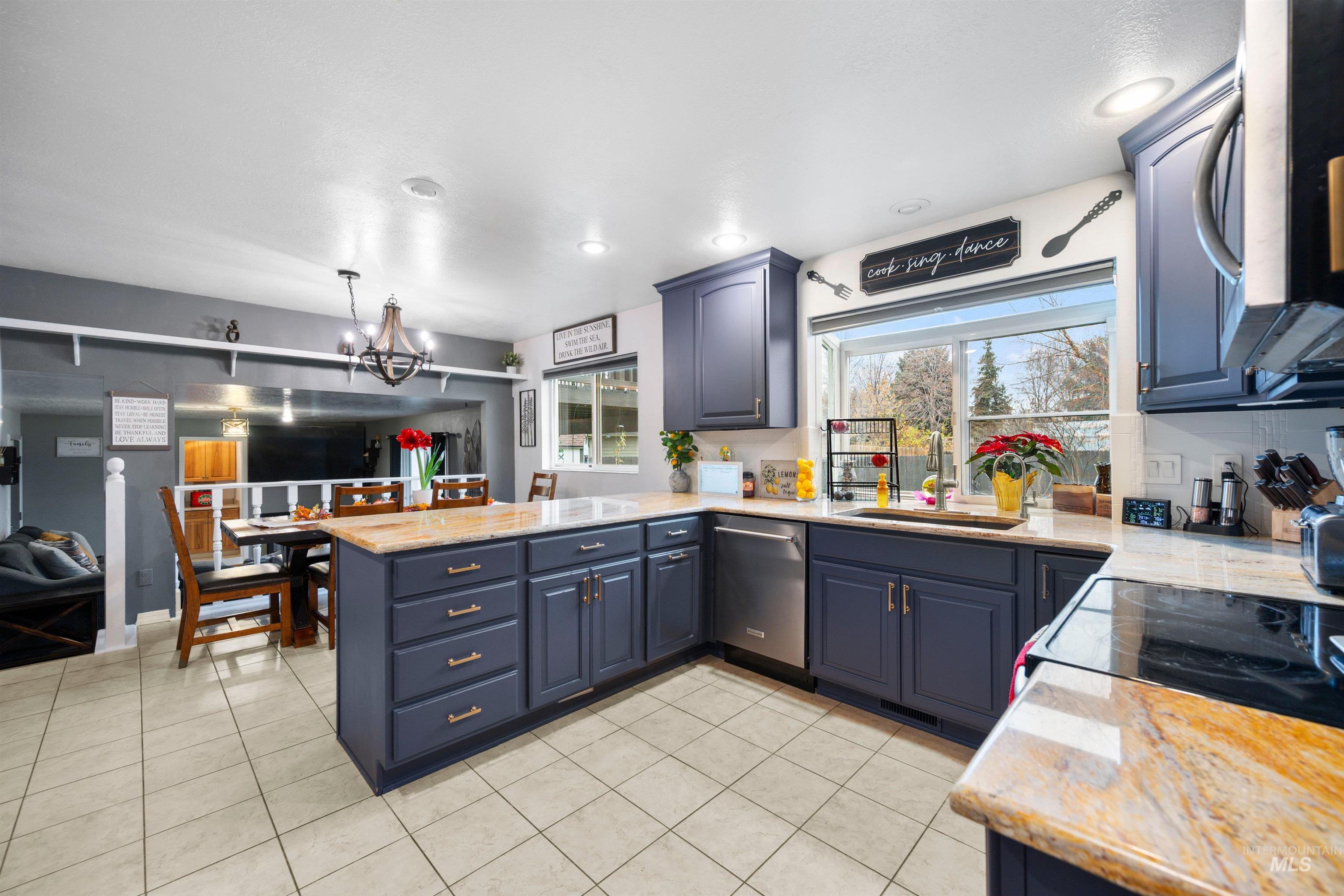 1310 South Cotterell Way Boise, ID 83709 - Photo 6 of 35