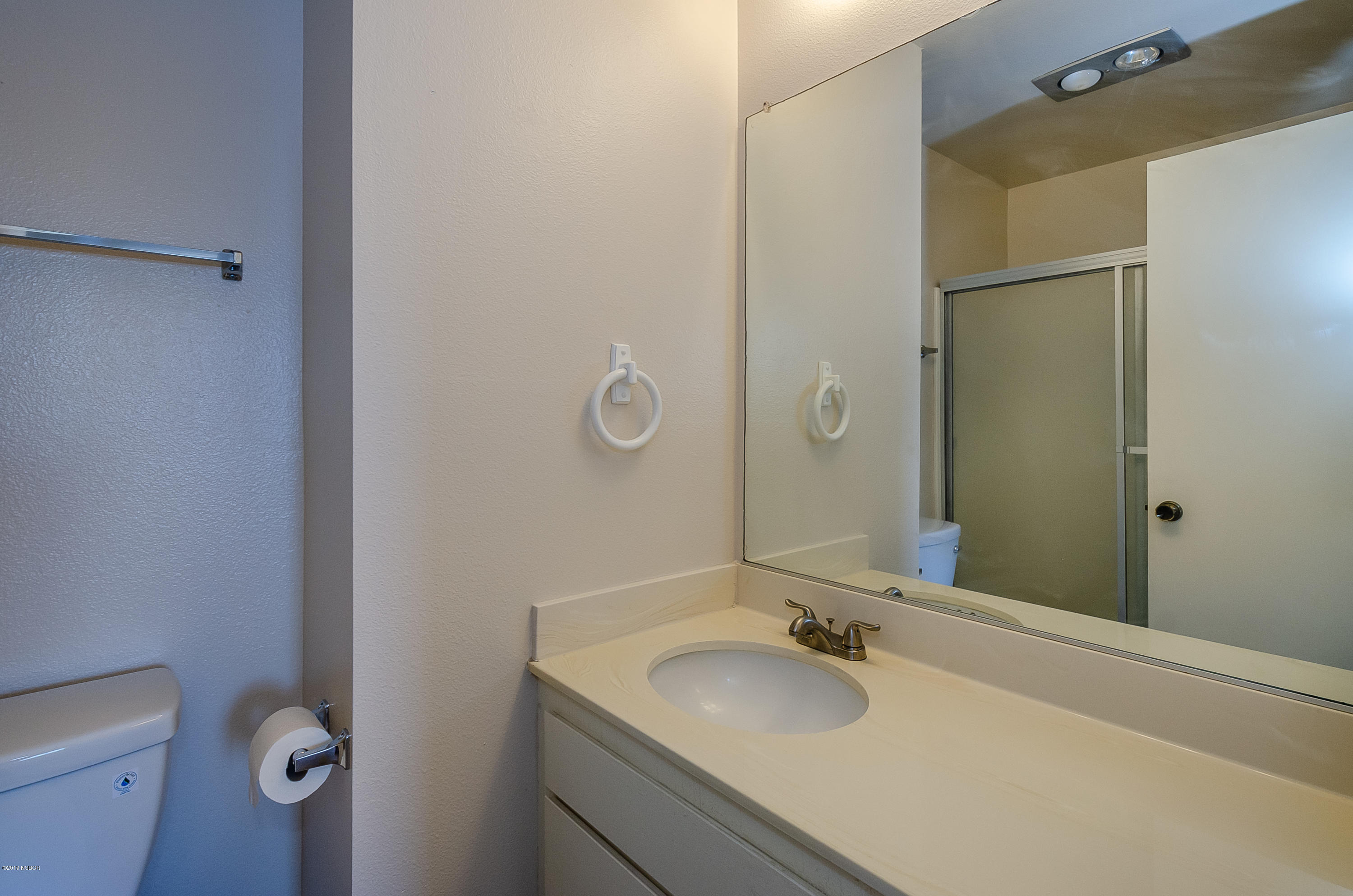 3642 Constellation Road Lompoc, CA 93436 - Photo 16 of 20 upstairs bath