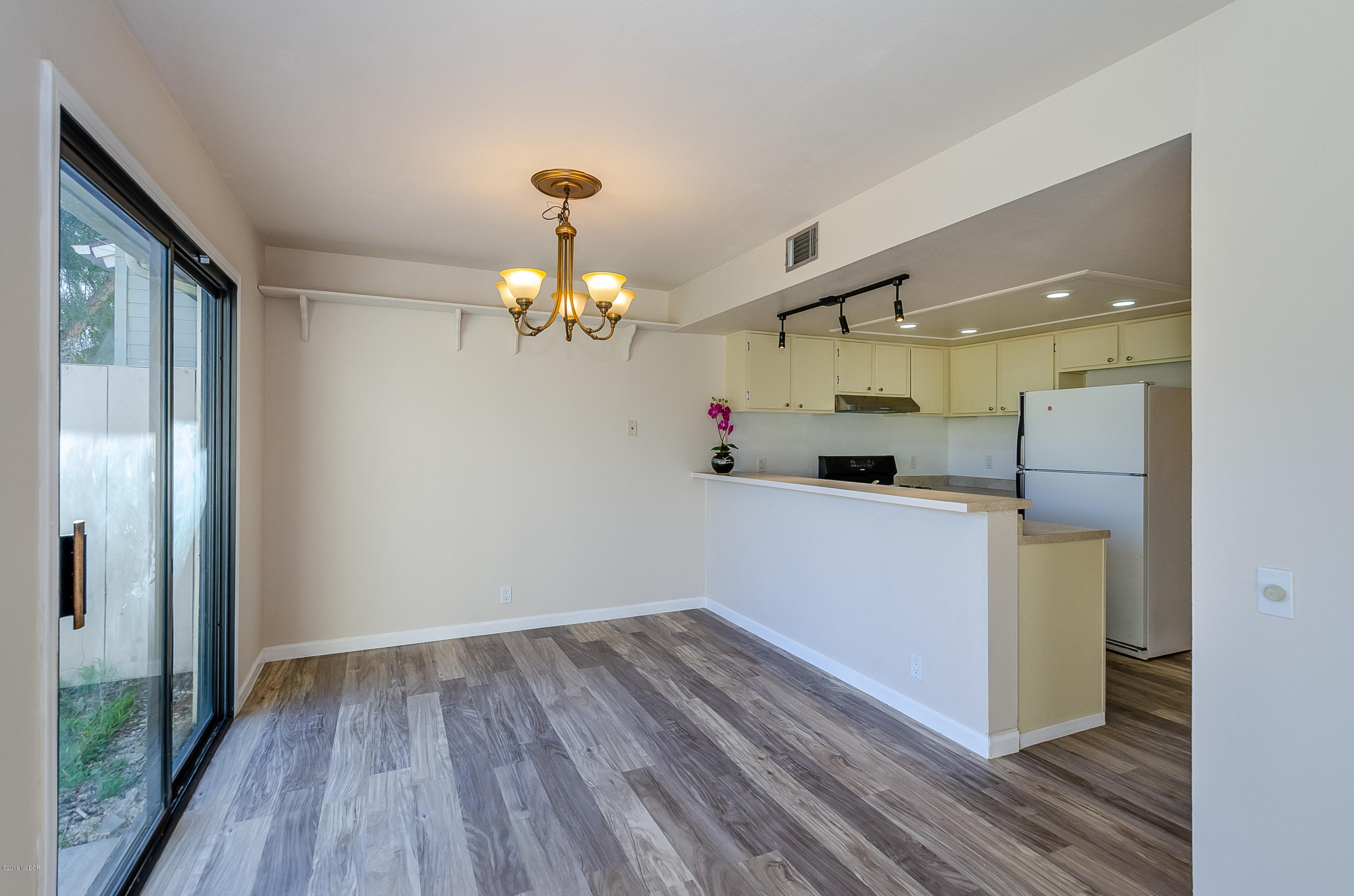 3642 Constellation Road Lompoc, CA 93436 - Photo 9 of 20 dining area/kitchen