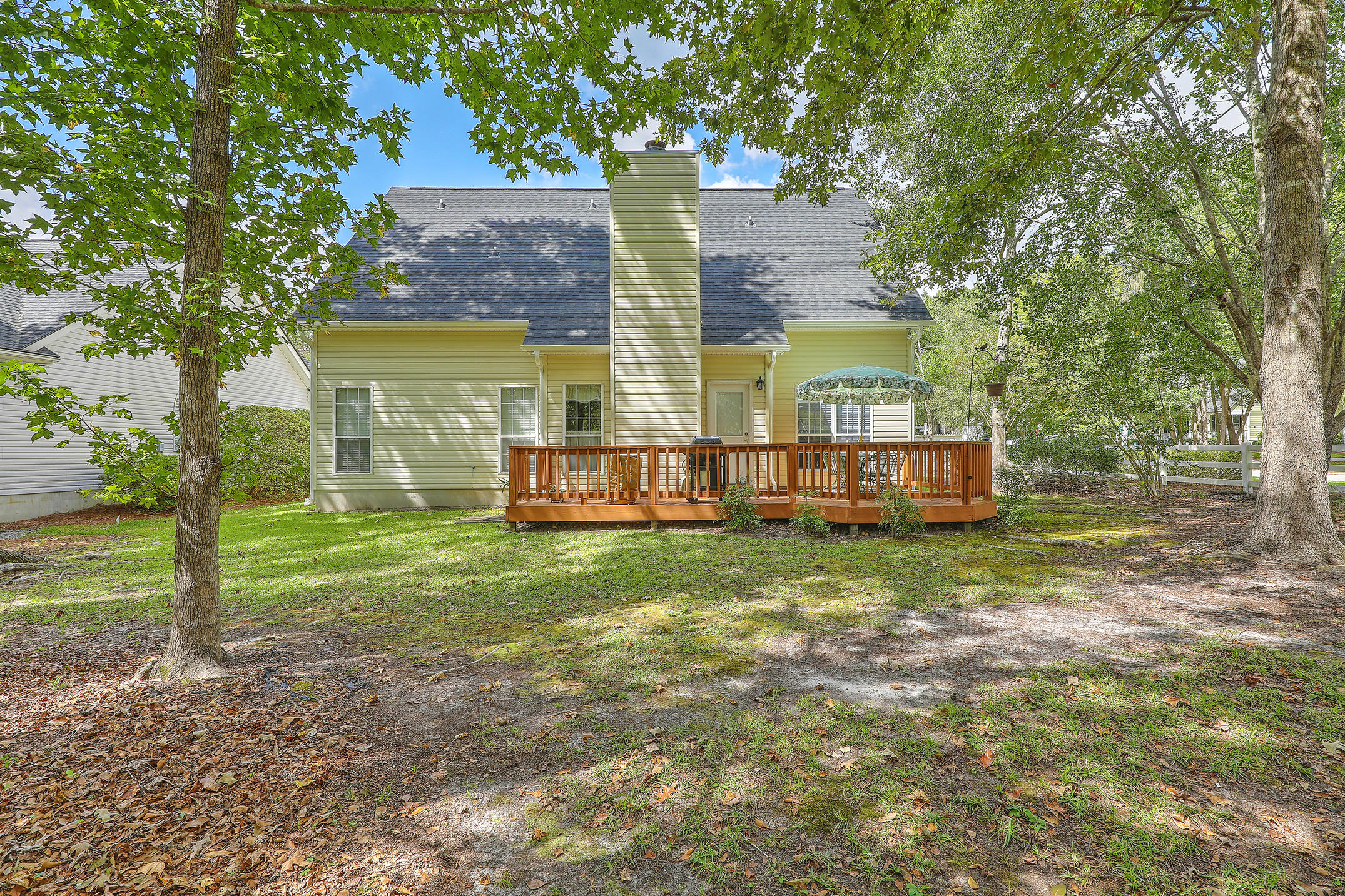 501 Pointe Of Oaks Road Summerville, SC 29485 - Photo 29 of 32 Deck and Backyard
