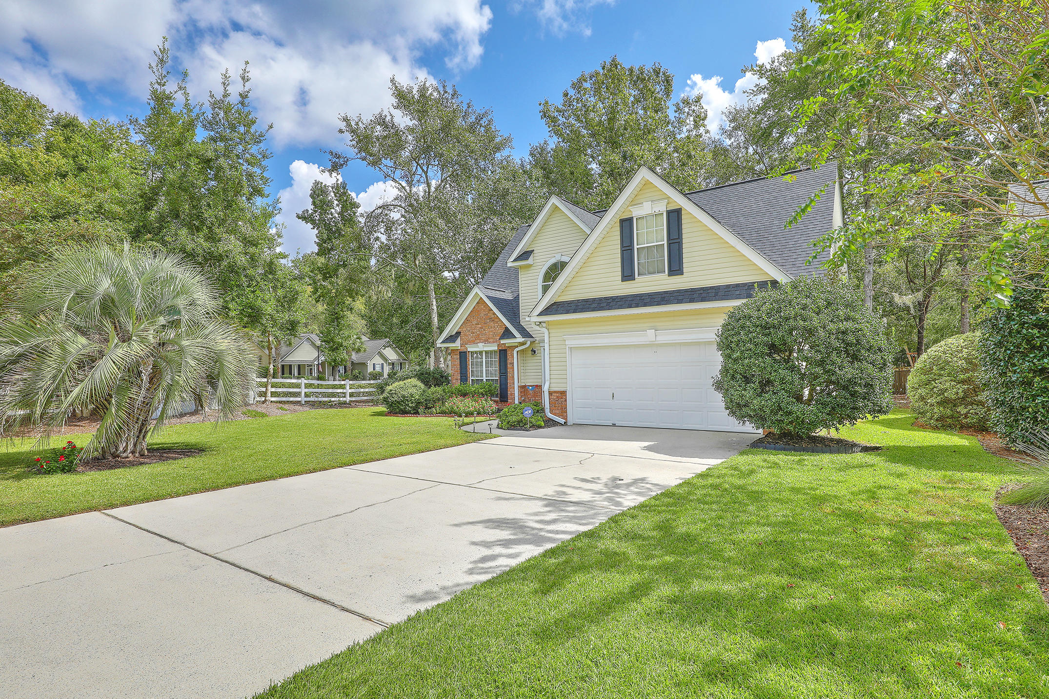 501 Pointe Of Oaks Road Summerville, SC 29485 - Photo 30 of 32 Exterior View