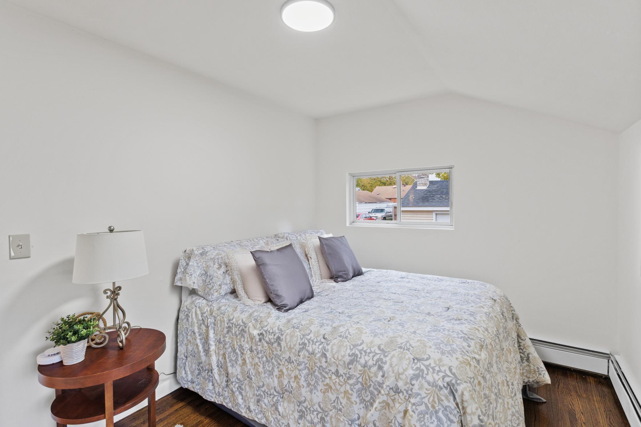 4933 Fremont Avenue North Minneapolis, MN 55430 - Photo 13 of 31