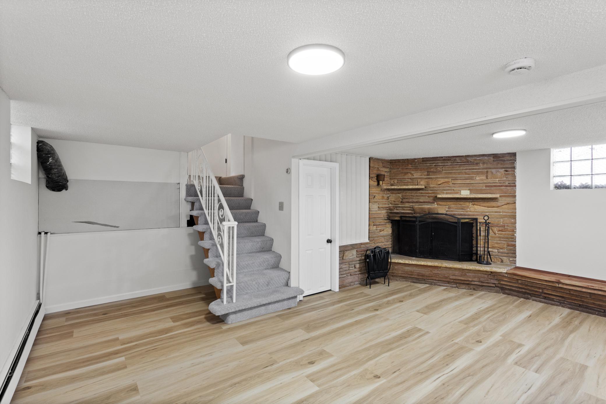 4933 Fremont Avenue North Minneapolis, MN 55430 - Photo 18 of 31