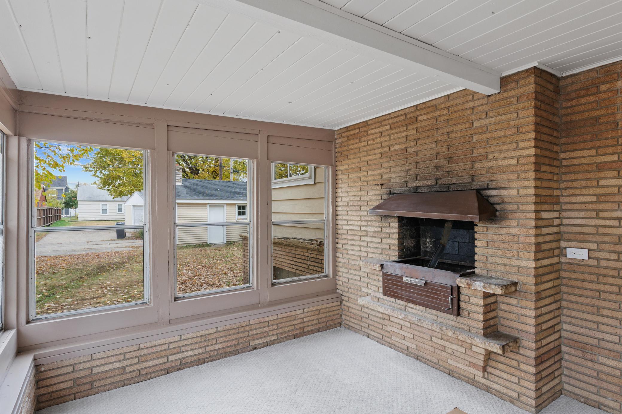 4933 Fremont Avenue North Minneapolis, MN 55430 - Photo 20 of 31