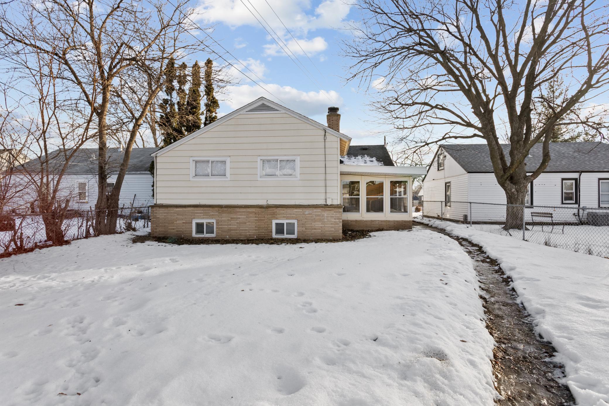 4933 Fremont Avenue North Minneapolis, MN 55430 - Photo 21 of 31