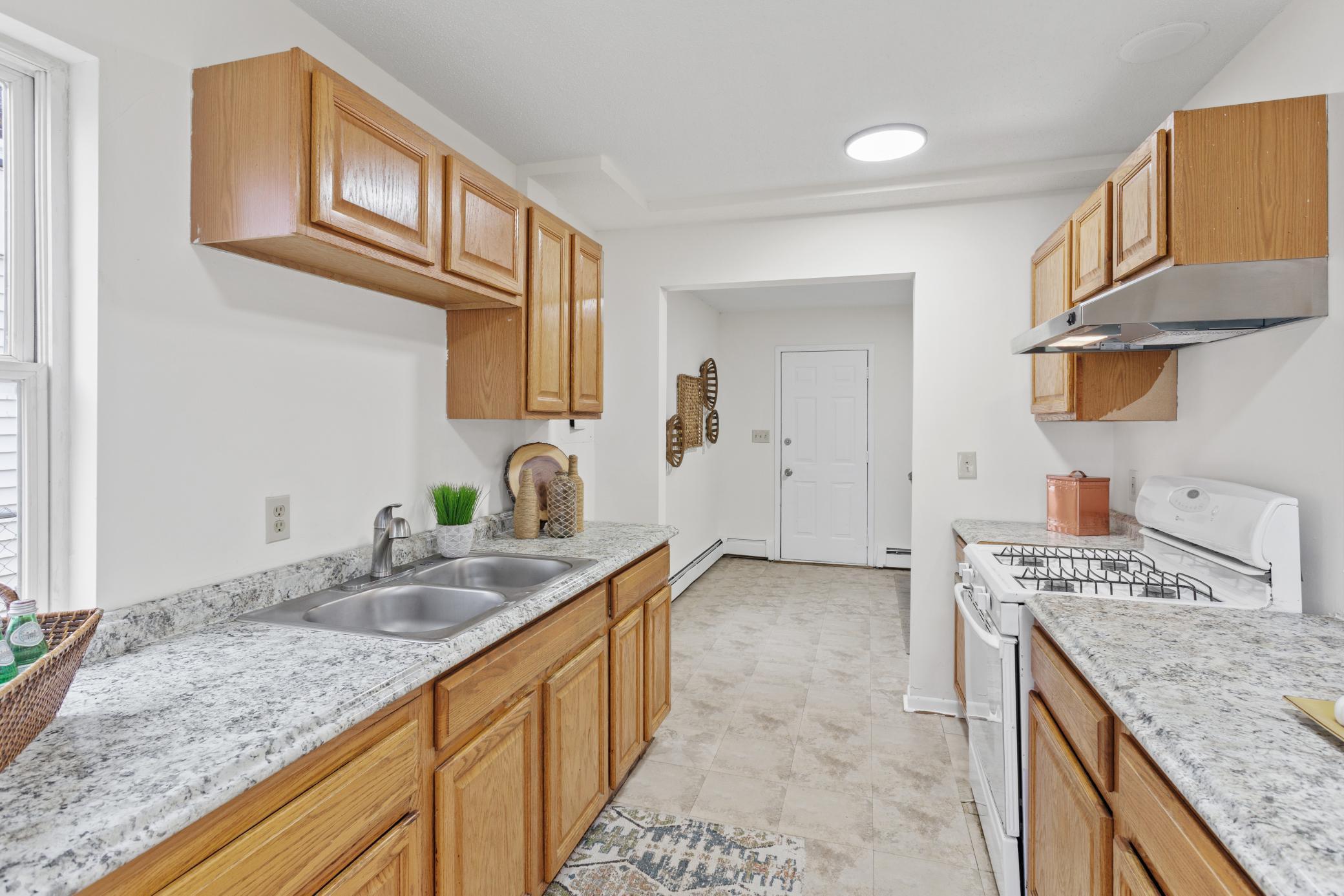 4933 Fremont Avenue North Minneapolis, MN 55430 - Photo 7 of 31