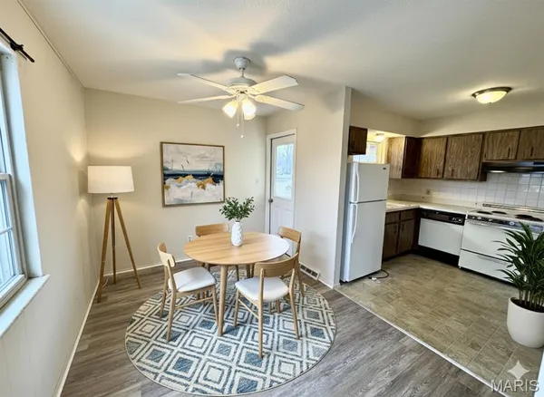 $915 | 31 South 27th Street, Unit C, Belleville, IL 62226