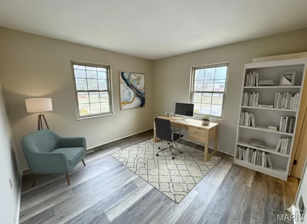 $915 | 31 South 27th Street, Unit C, Belleville, IL 62226