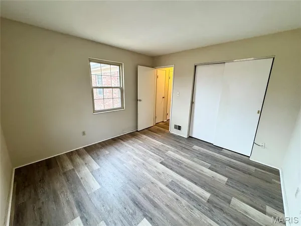 $915 | 31 South 27th Street, Unit C, Belleville, IL 62226