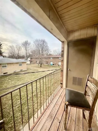 $915 | 31 South 27th Street, Unit C, Belleville, IL 62226