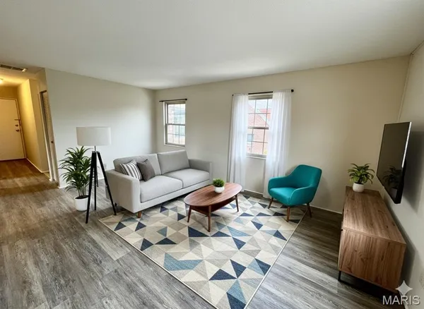 $915 | 31 South 27th Street, Unit C, Belleville, IL 62226