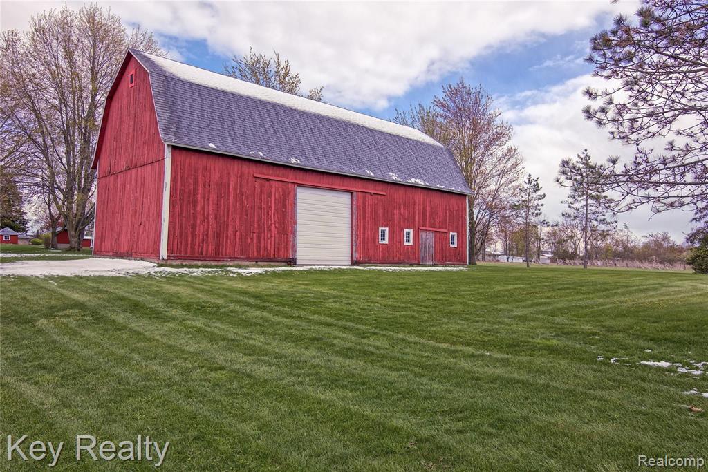 345 West Sigler Road Carleton, MI 48117 - Photo 5 of 28