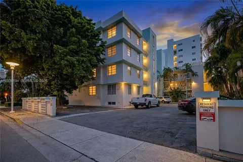 $399,000 | 1751 Washington Avenue, Unit 1F, Miami Beach, FL 33139