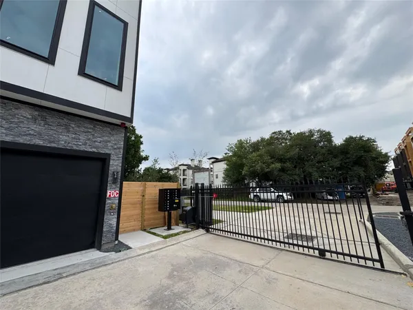 $5,250 | 5705 Dolores Street, Unit A, Houston, TX 77057