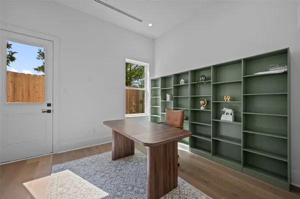 $5,250 | 5705 Dolores Street, Unit A, Houston, TX 77057