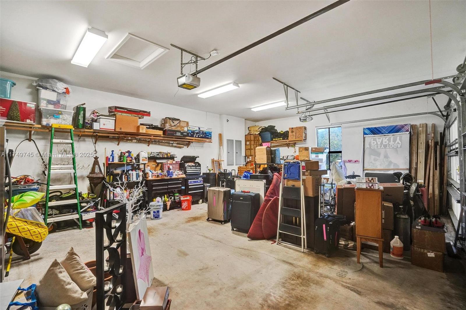 4455 Parkside Road Davie, FL 33328 - Photo 50 of 66 a view of a room with gym equipment