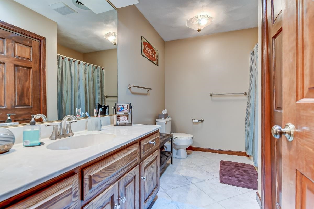 2009 Oak Creek Road Springfield, IL 62704 - Photo 36 of 50 Gallery Image 36