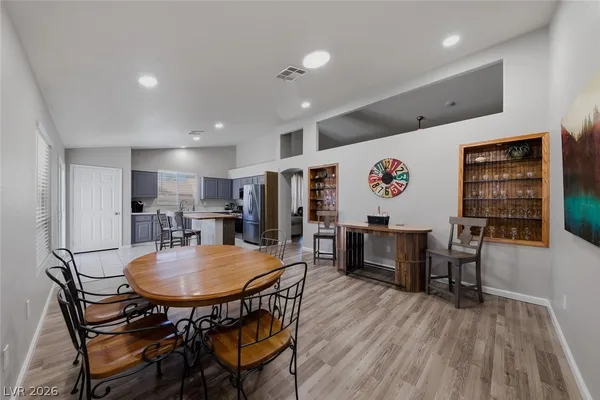 $3,000 | 833 Glitter Glen Court, Las Vegas, NV 89123