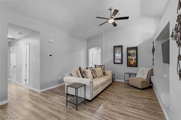 $3,000 | 833 Glitter Glen Court, Las Vegas, NV 89123