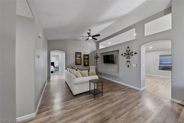 $3,000 | 833 Glitter Glen Court, Las Vegas, NV 89123