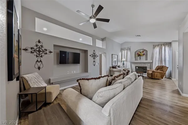 $3,000 | 833 Glitter Glen Court, Las Vegas, NV 89123