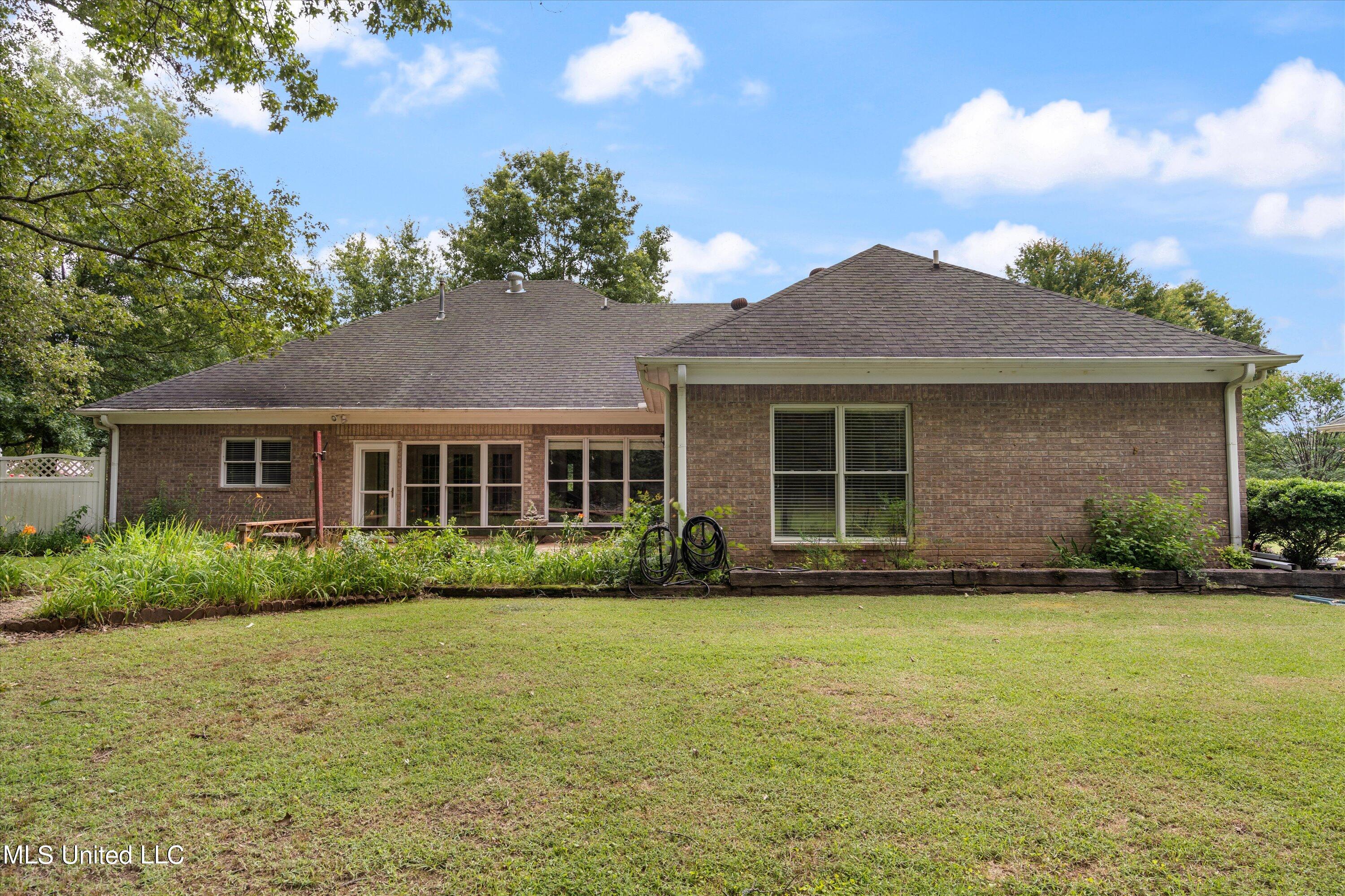 9567 Woolsey Road Olive Branch, MS 38654 - Photo 24 of 25 24-Rear of Home