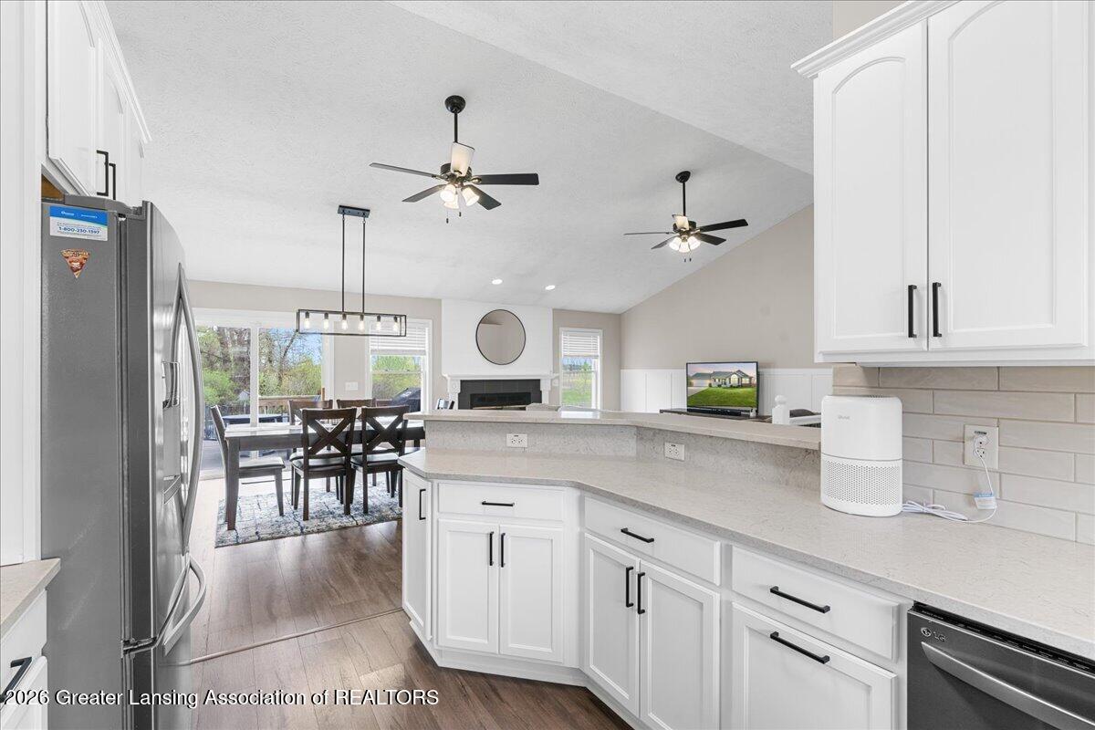 10114 Roblyn Circle Dimondale, MI 48821 - Photo 17 of 52 32-Media Jett - 33