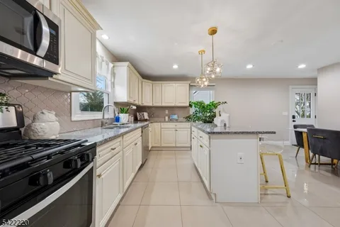 $599,000 | 1269 Crescent Avenue, Roselle, NJ 07203