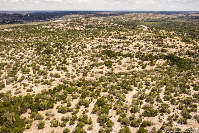a view of an outdoor space
