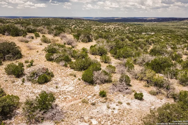a view of lake view with city