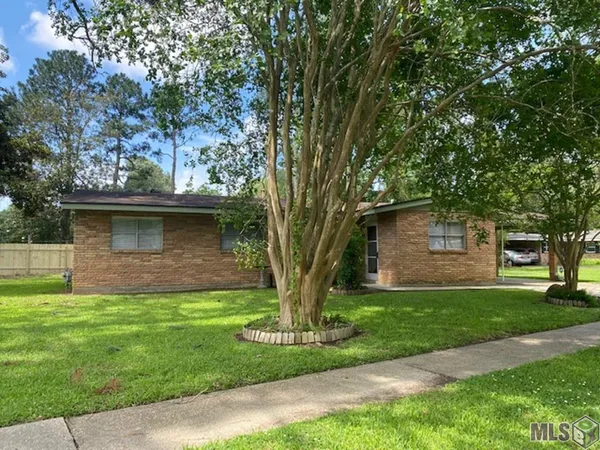 $1,650 | 8082 Sholar Drive, Baton Rouge, LA 70809
