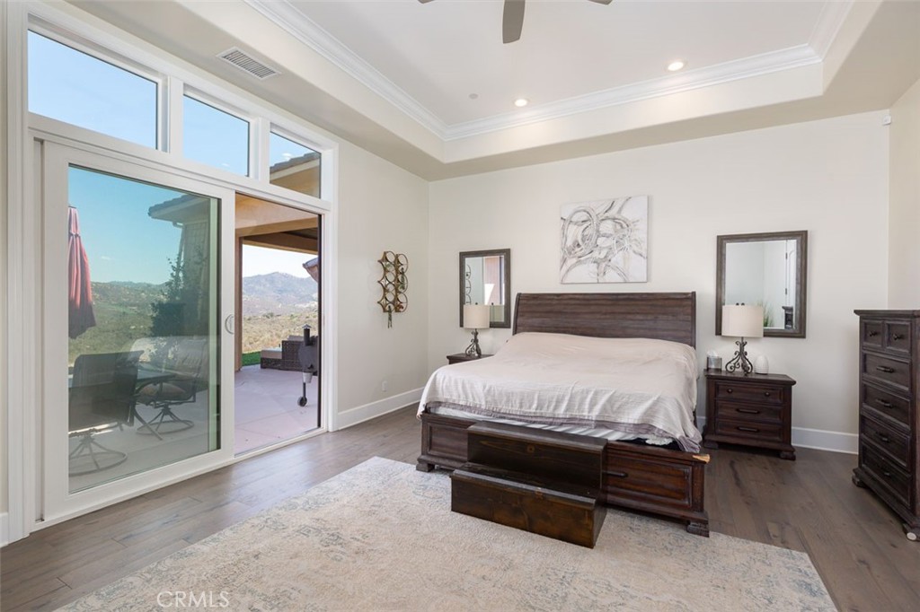 2260 Panoramic Way Vista, CA 92084 - Photo 14 of 55