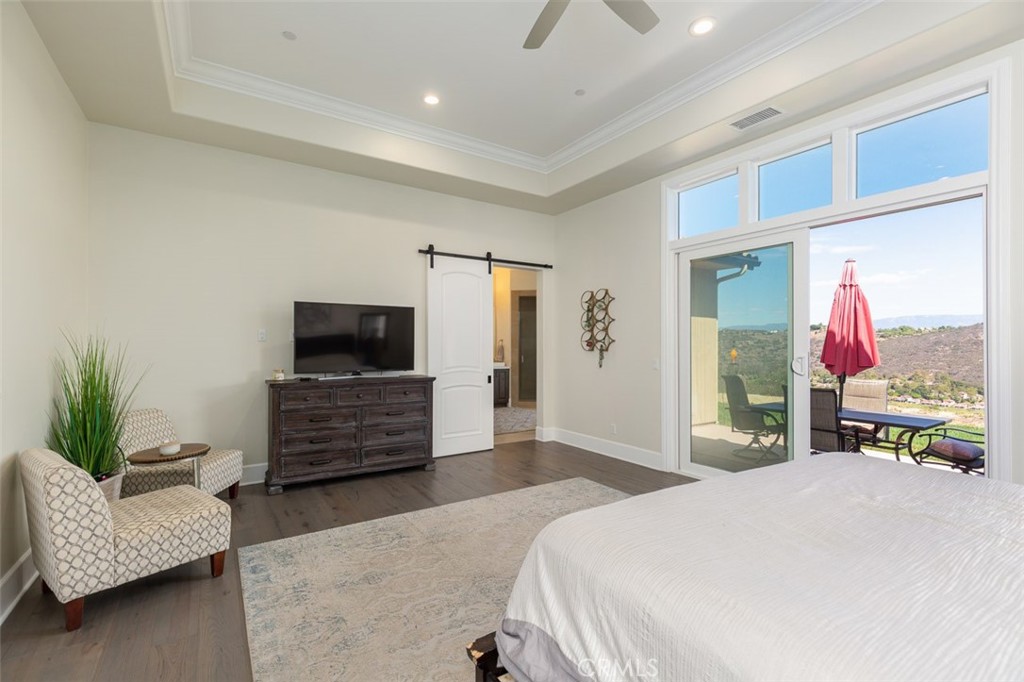 2260 Panoramic Way Vista, CA 92084 - Photo 15 of 55