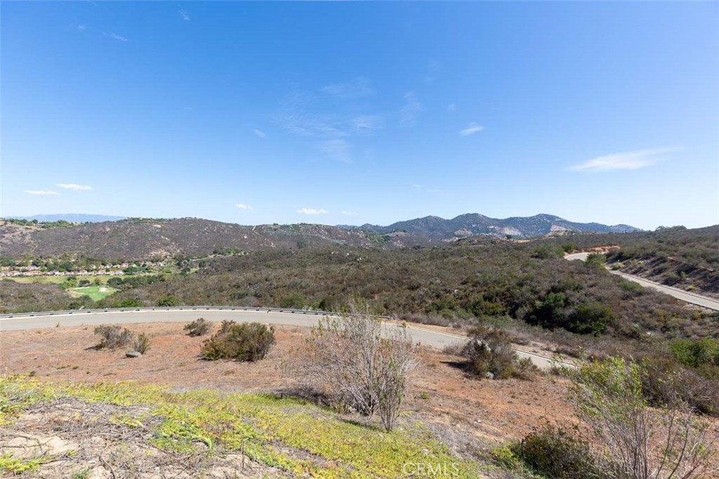 2260 Panoramic Way Vista, CA 92084 - Photo 40 of 55
